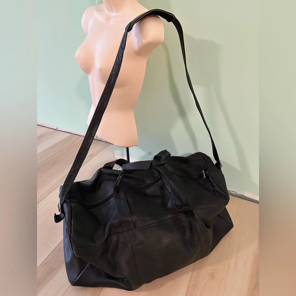Minimalist Travel Vacation Black Leather Colombian Weekender Unisex Duffel Bag